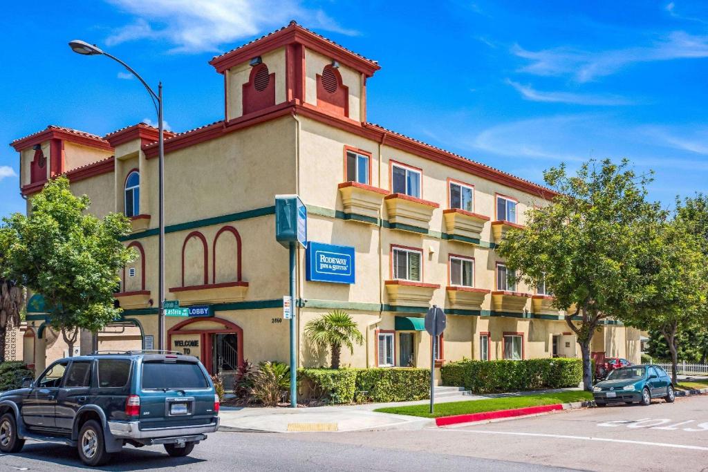 Rodeway Inn & Suites - Pasadena Main image 1